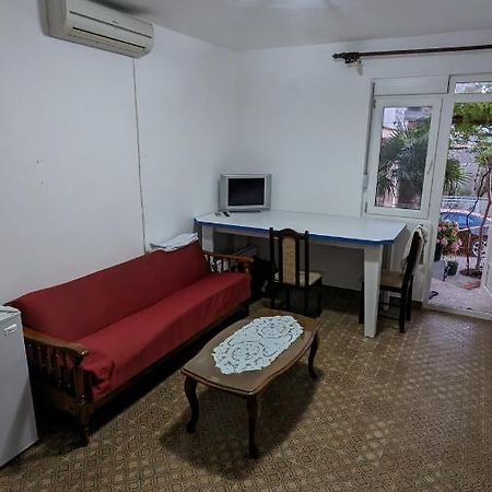 Private Guest-House Gutic Hotel Sutomore Ngoại thất bức ảnh